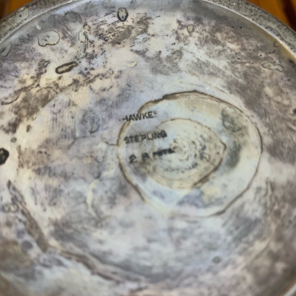 Hawke Sterling  2 B pwts Bowl sitting on clear stone. - Picture 4 of 4